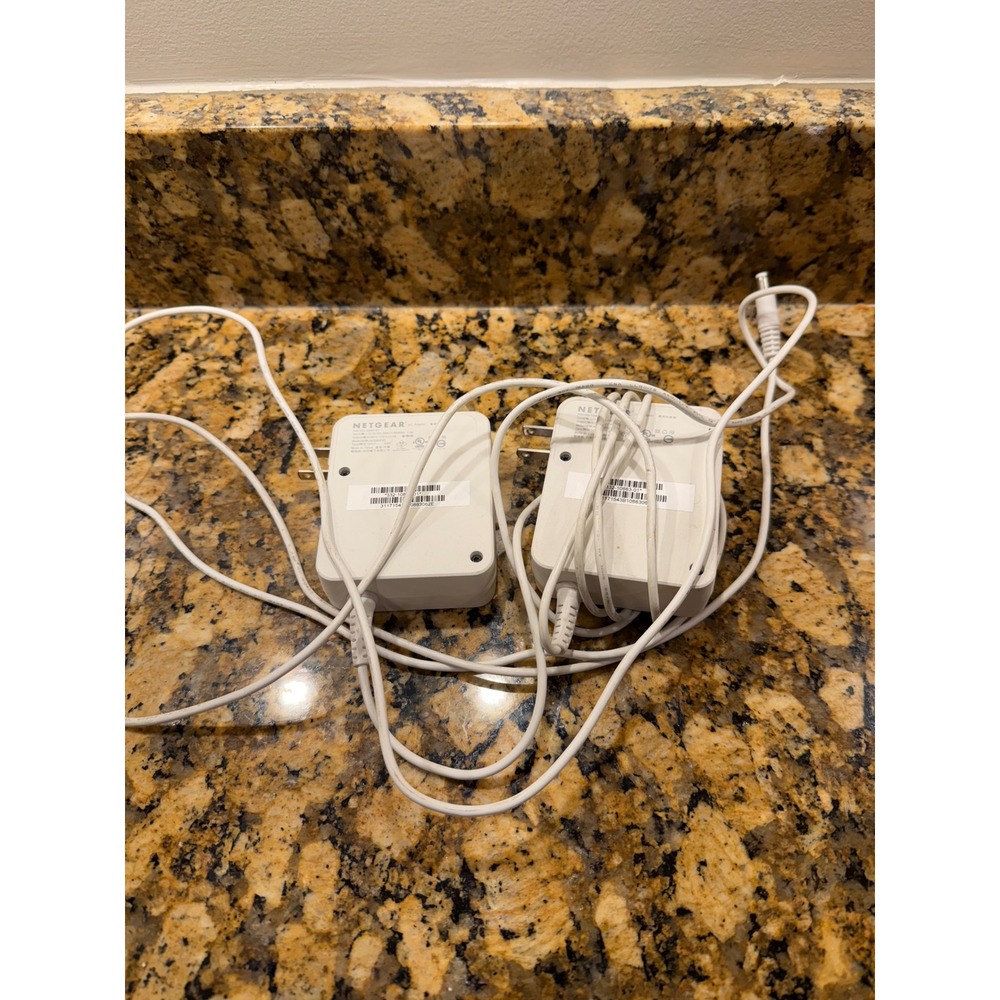 NETGEAR Orbi RBR50 WiFi System Router - Picture 3 of 5